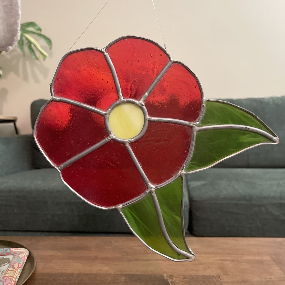 Vtg Stained Handmaid Art Glass Flower Dahlia Suncatcher 9" Red
